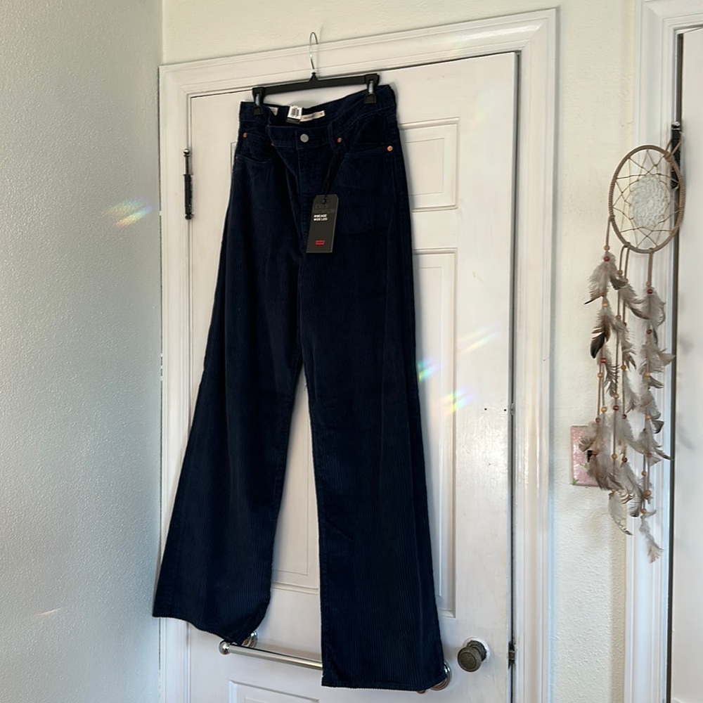 levi’s rib cage corduroy wide leg pant size 32x34